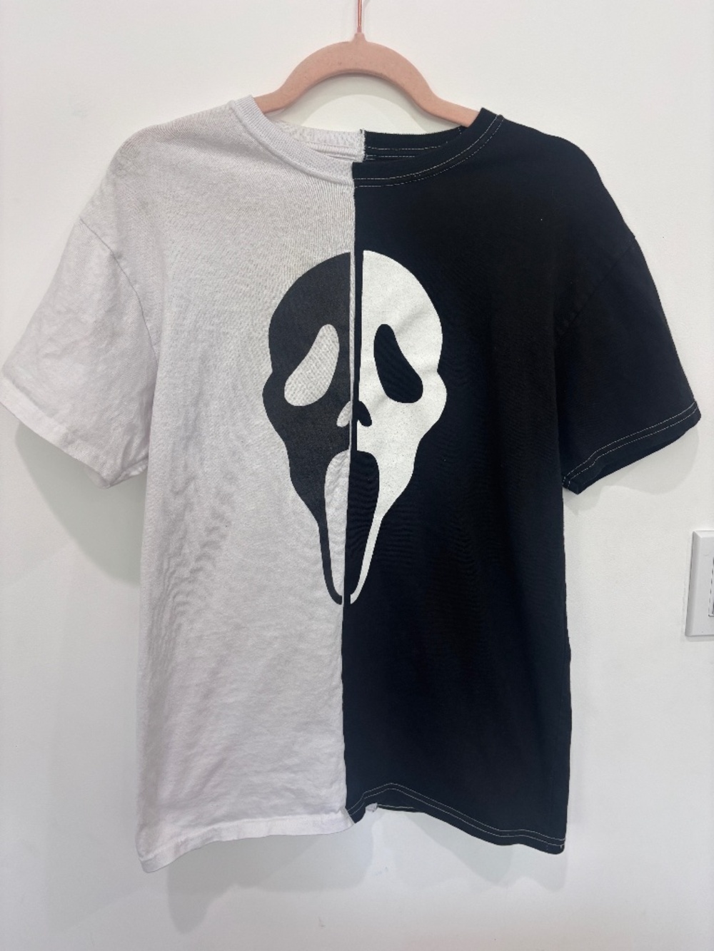 Hot Topic Scream Ghost Face T-Shirt Men Medium Black White Split Horror Tee